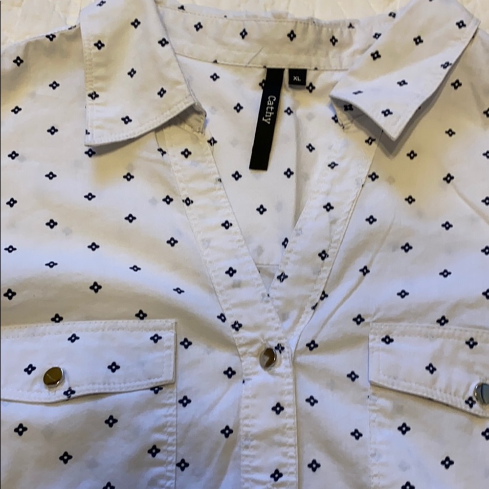 Button down blouse - Picture 4 of 5